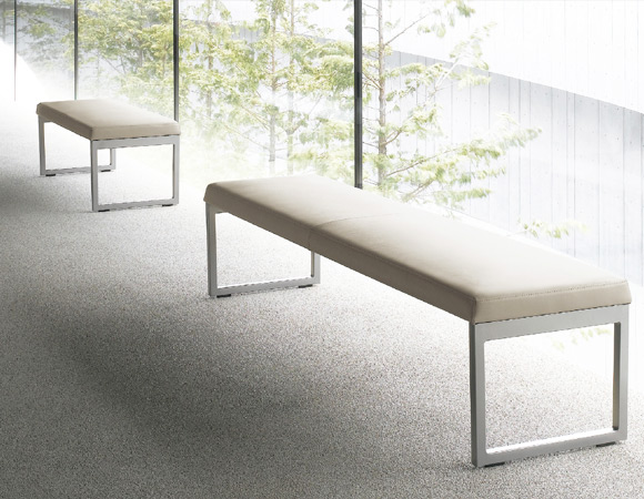 CRESカルボネを使用した待合室