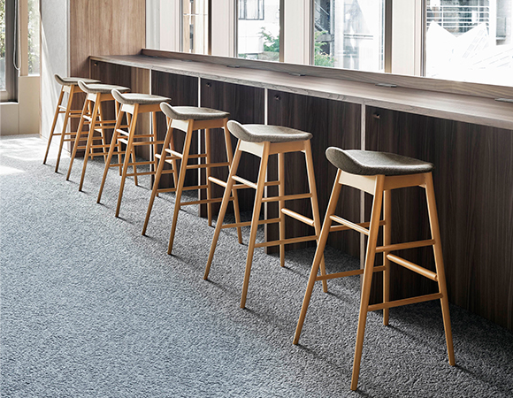CRESファバンカウンター5Nを使用したカフェ