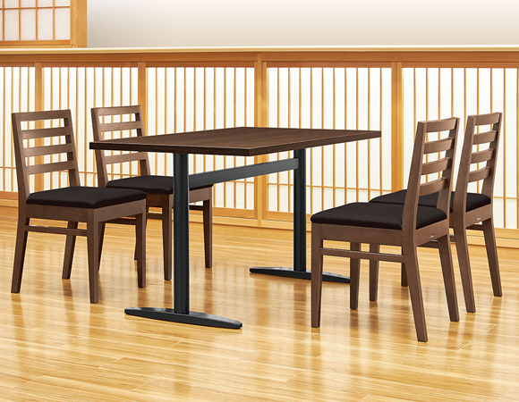 Marukatsu室戸N椅子を使用したレストラン