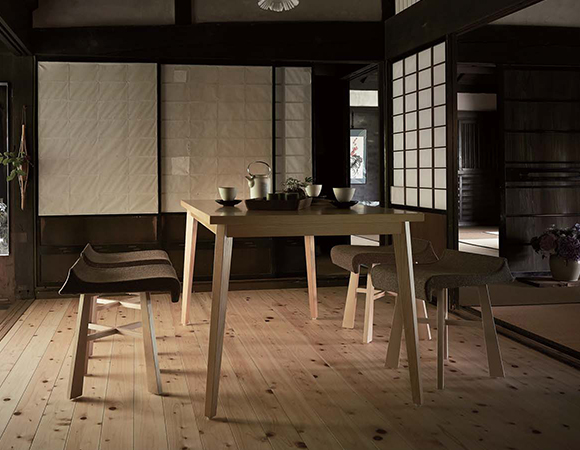 浪イスを使用した店舗イメージ